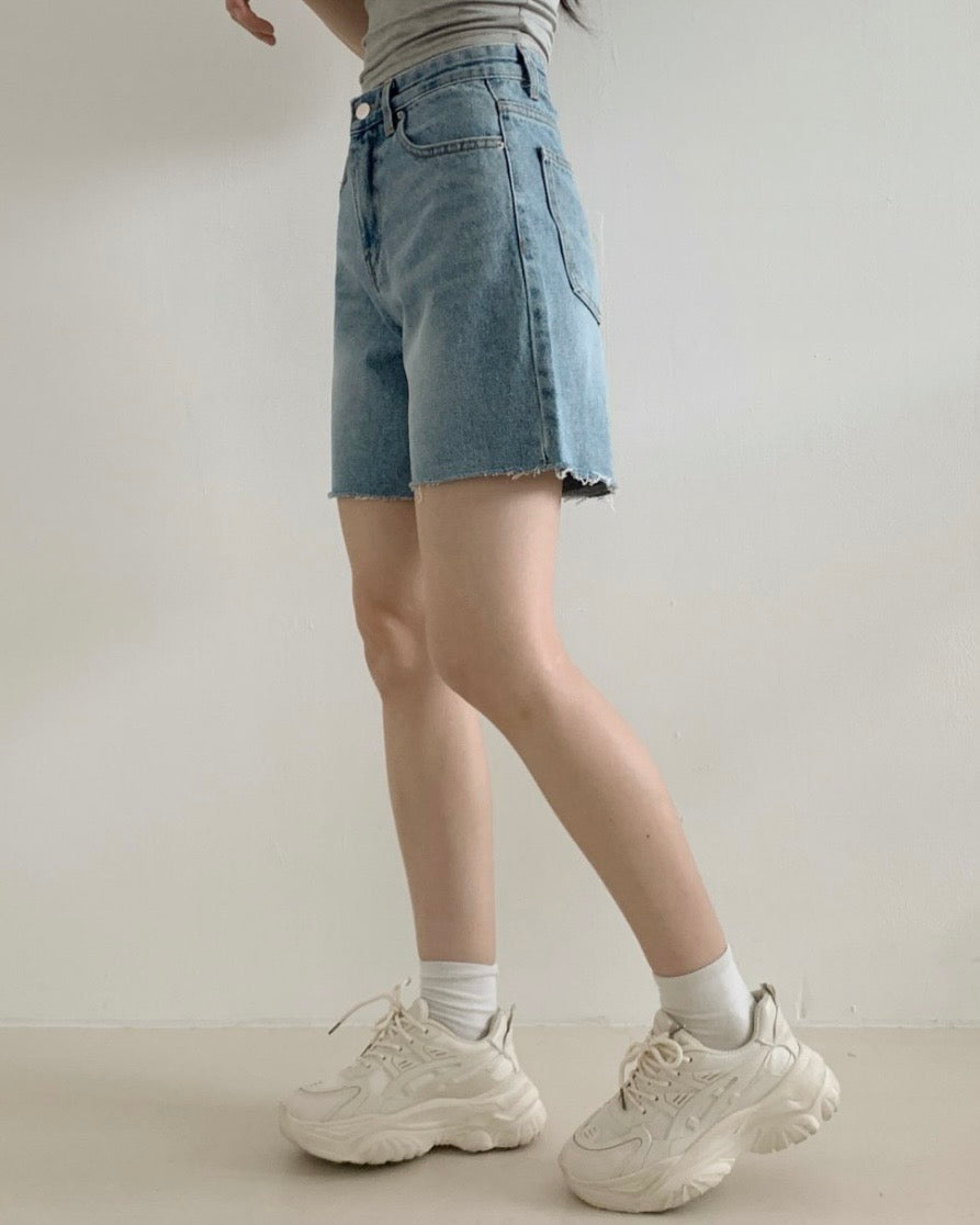 [S,M,L] Easy Fit A-Line Denim Shorts