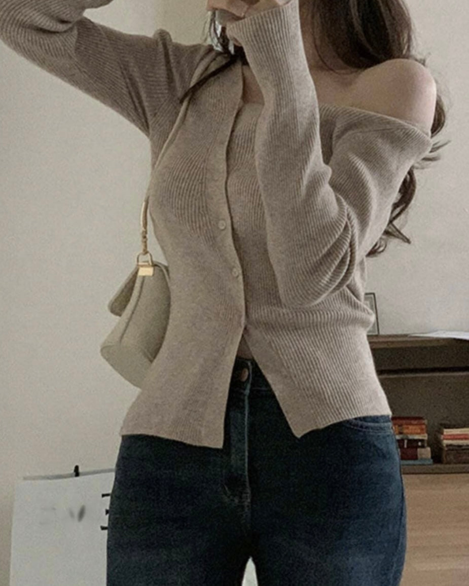 Oblique Buttons Ribbed Knit
