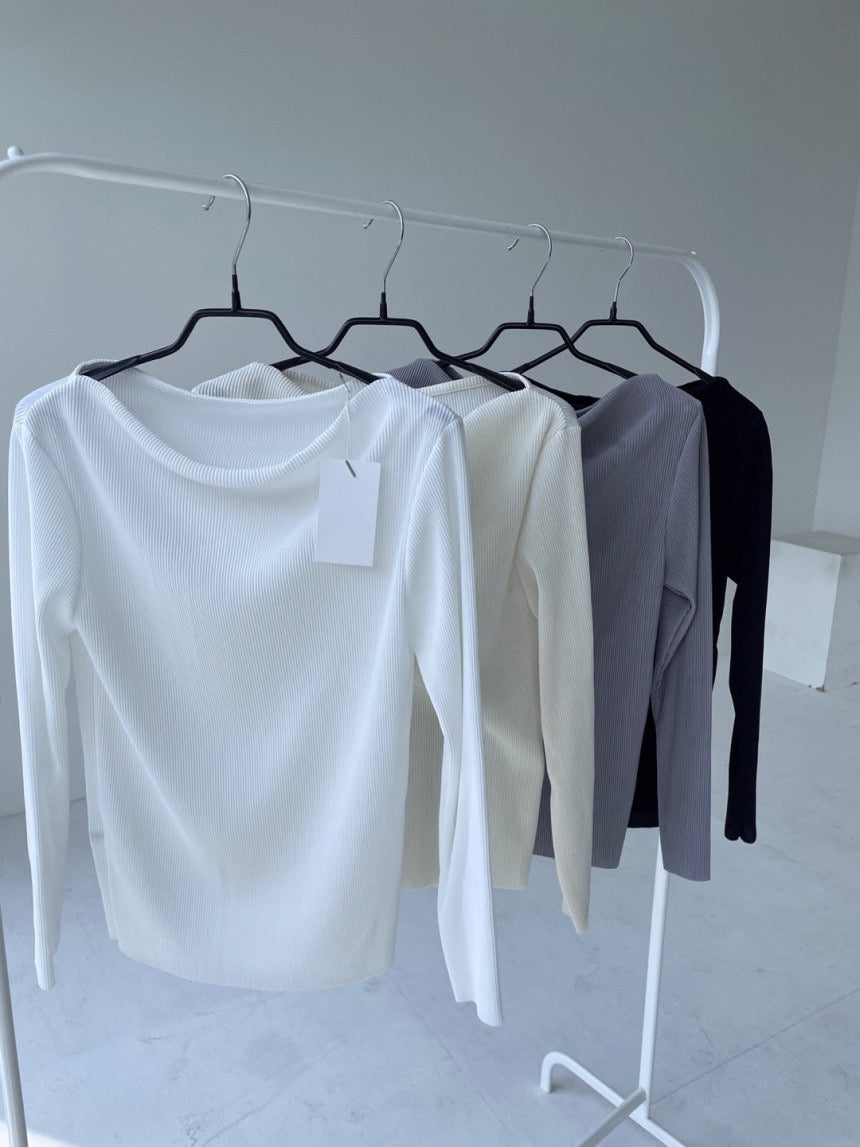Pleats Boat-Neck Long Sleeves