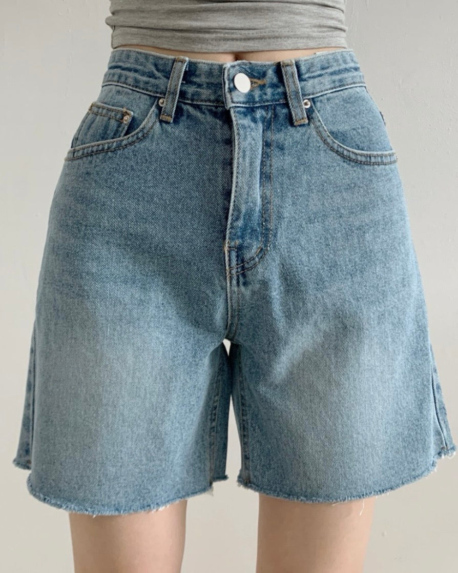 [S,M,L] Easy Fit A-Line Denim Shorts