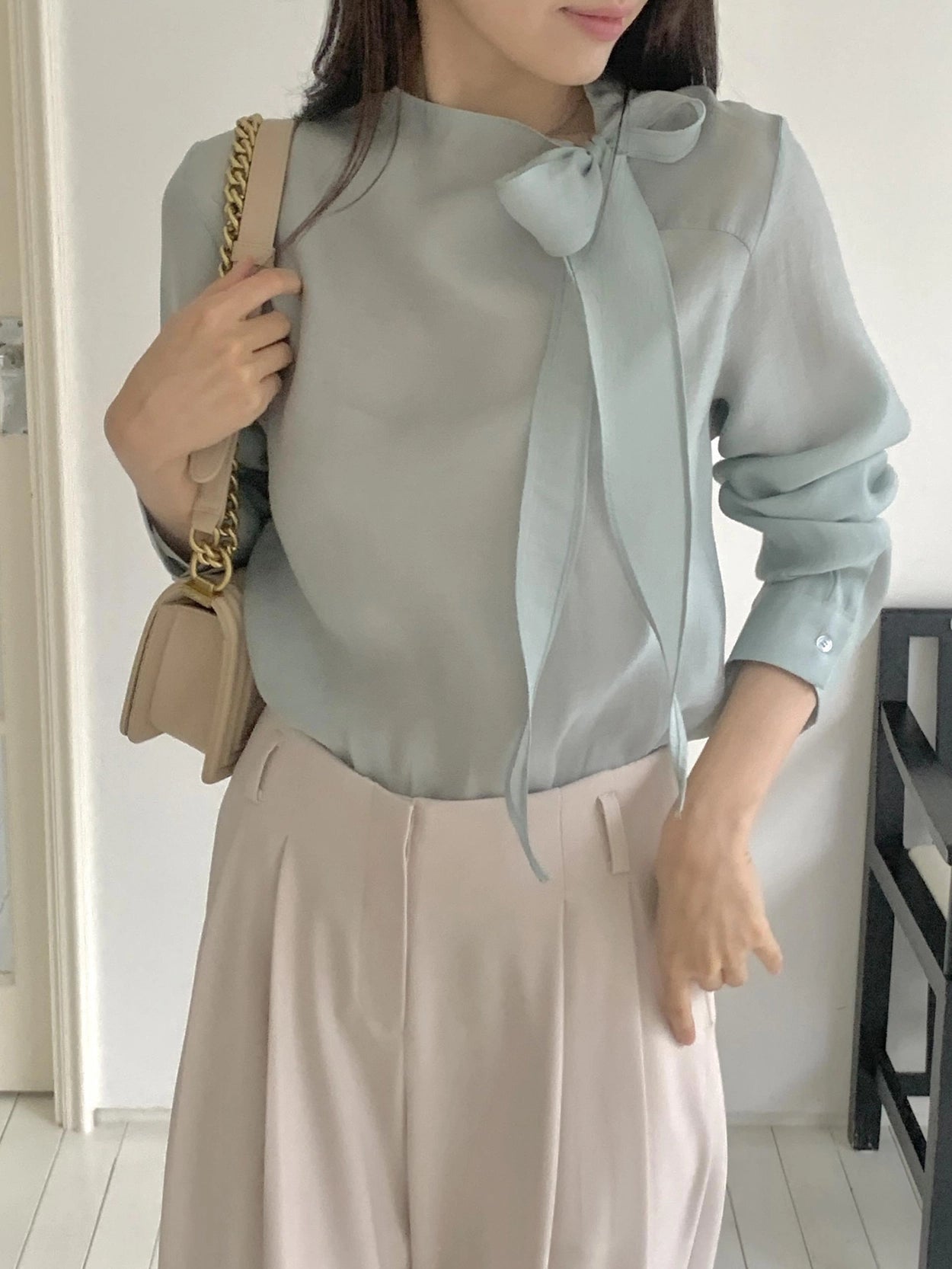[ Pre-order ] And Tie Blouse