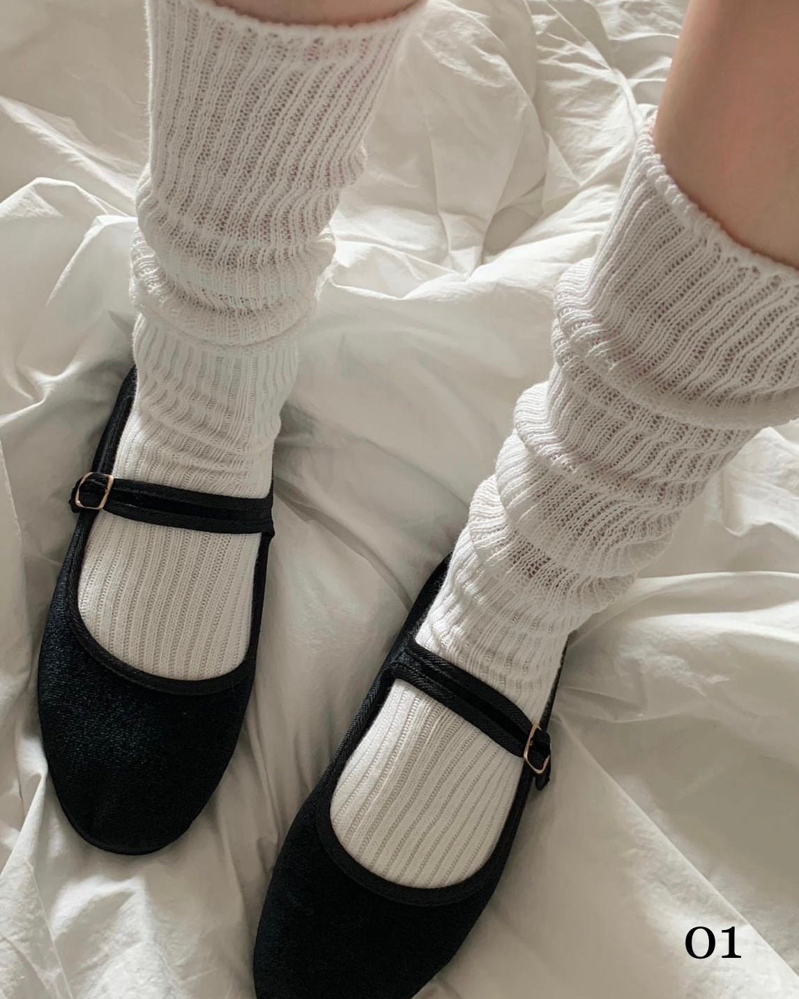 01 Ribbed Knee Socks
