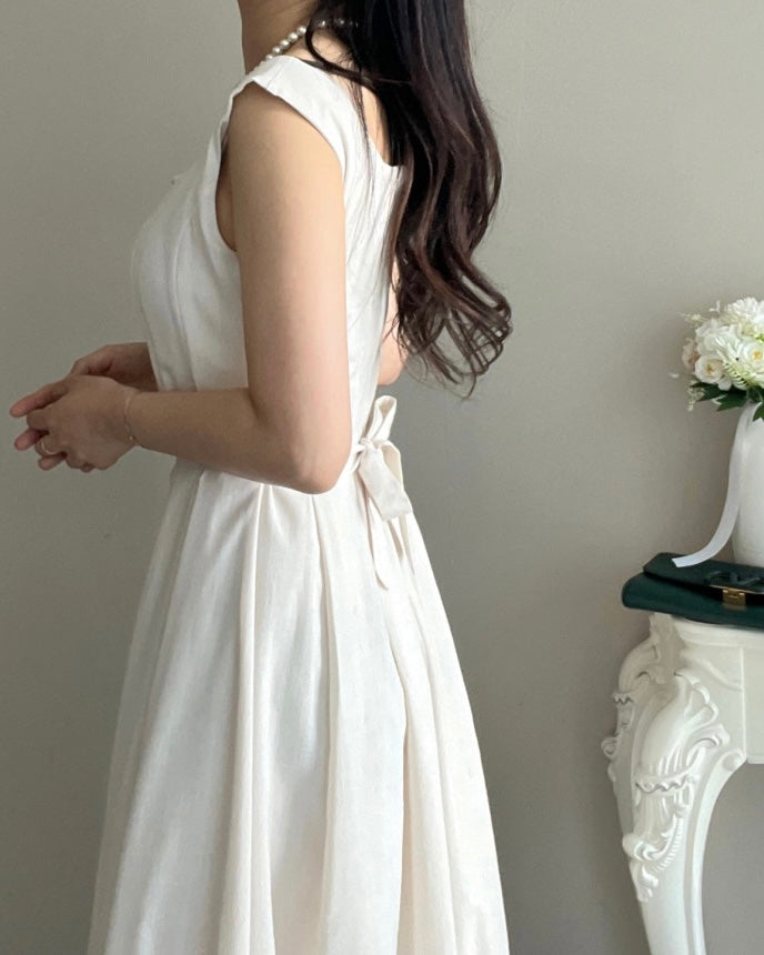 Linen Heart-Neck Dress
