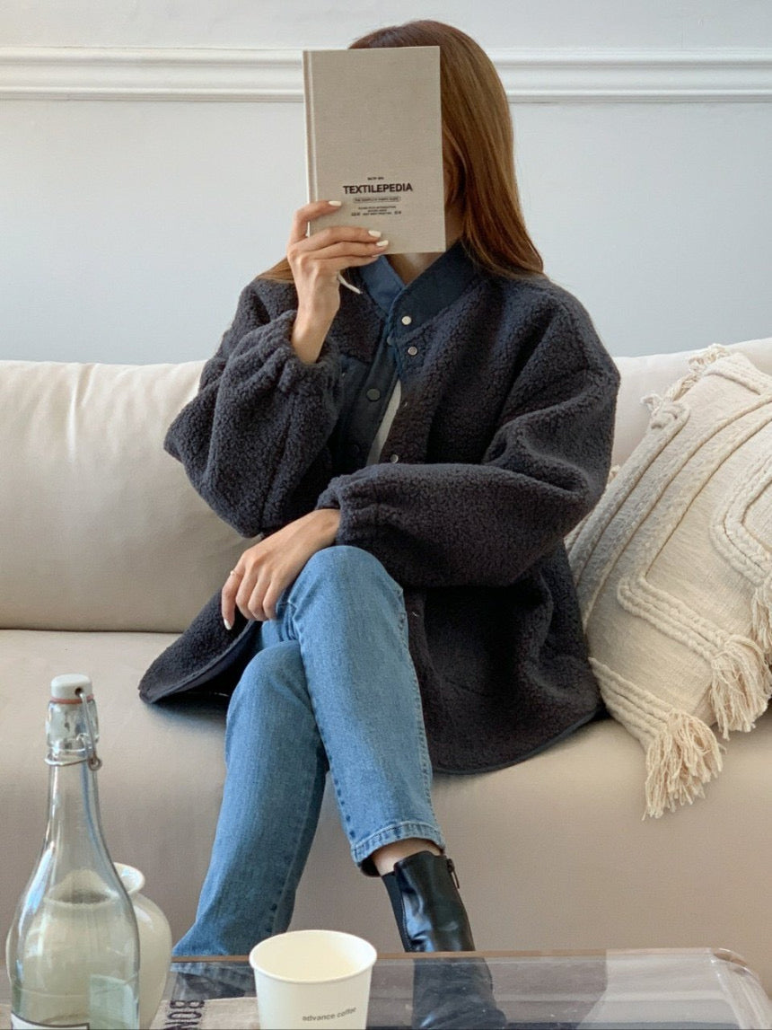 Pocket Loose-Fit Boucle Jacket