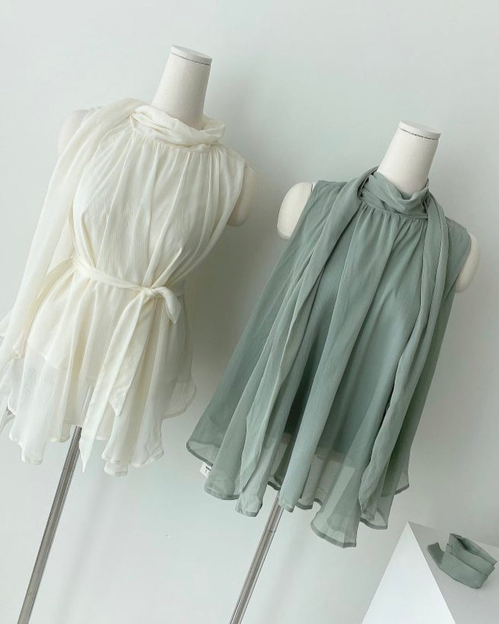 [ Sale Excluded ] Halter-Neck Chiffon Blouse