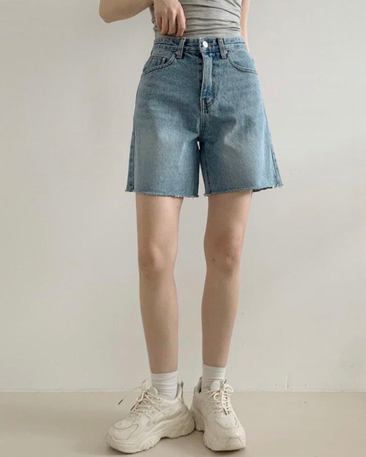 [S,M,L] Easy Fit A-Line Denim Shorts