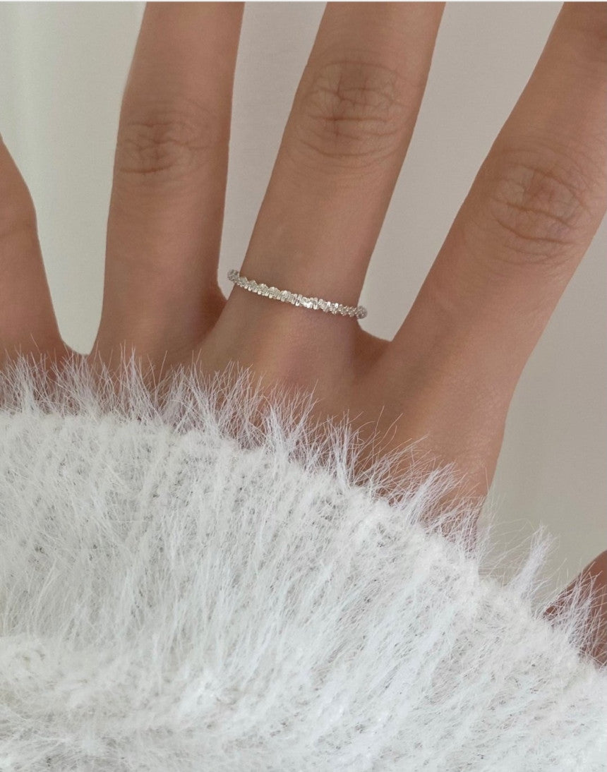 Snowflake Silver Chain Ring