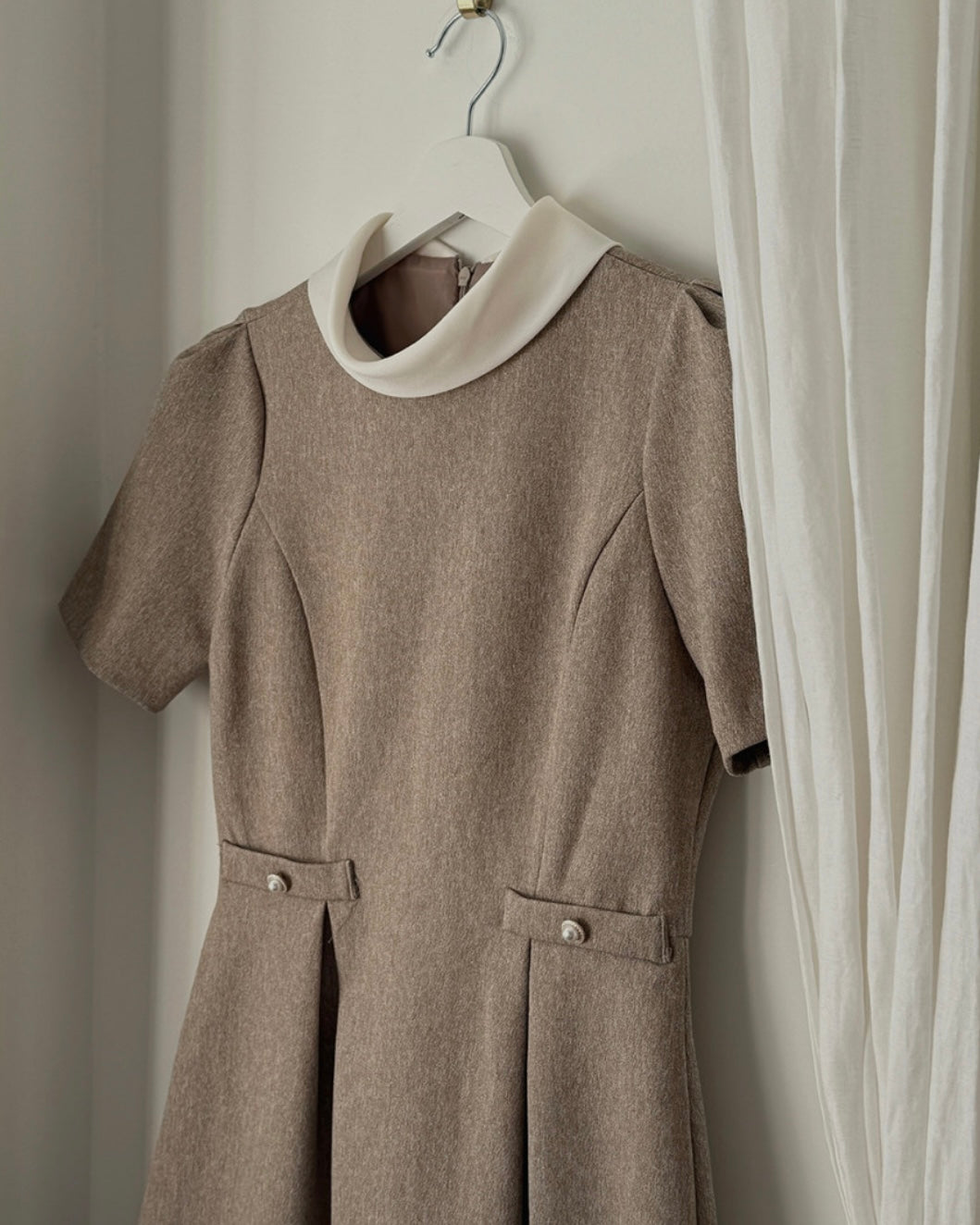[ Pre-order ] Lina Pleats Dress