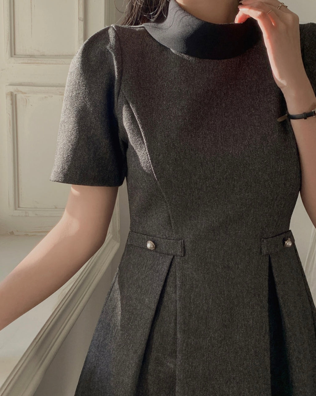 [ Pre-order ] Lina Pleats Dress