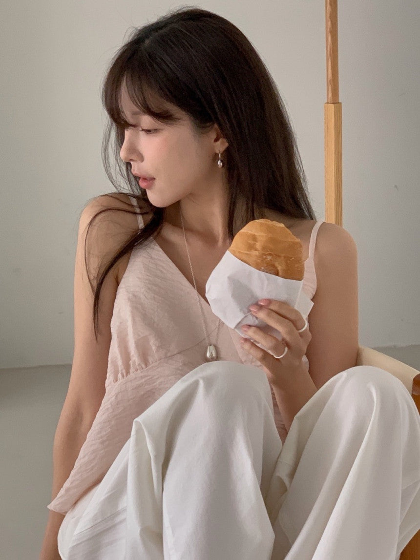 Peony Sleeveless Blouse