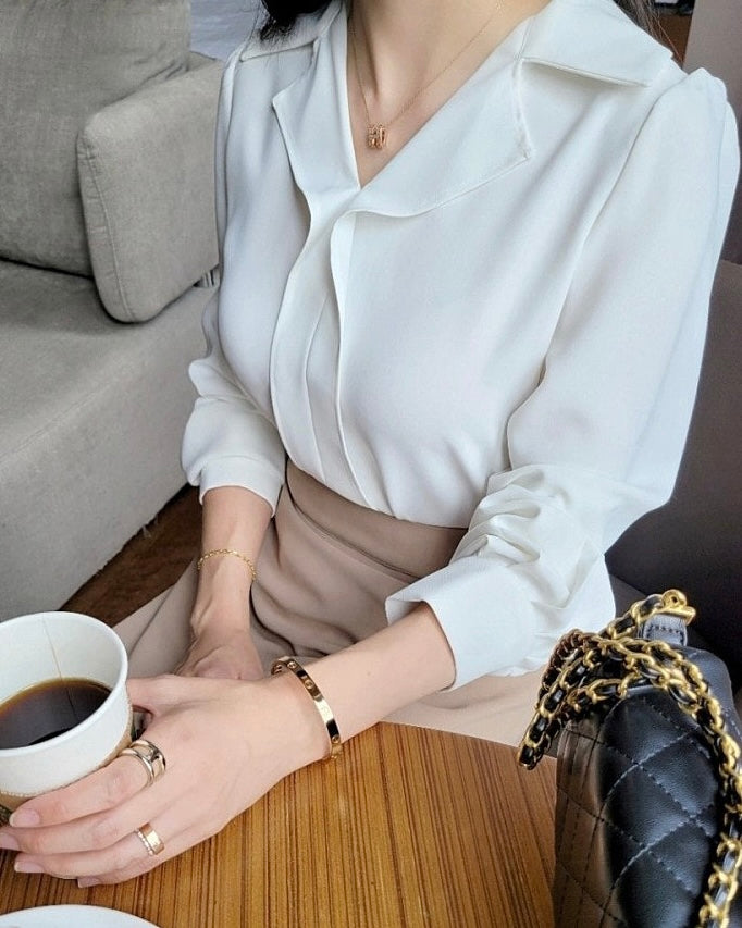 Merlin Collar Blouse