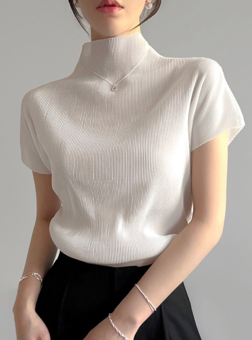 Pleats Half-Neck Short Sleeves