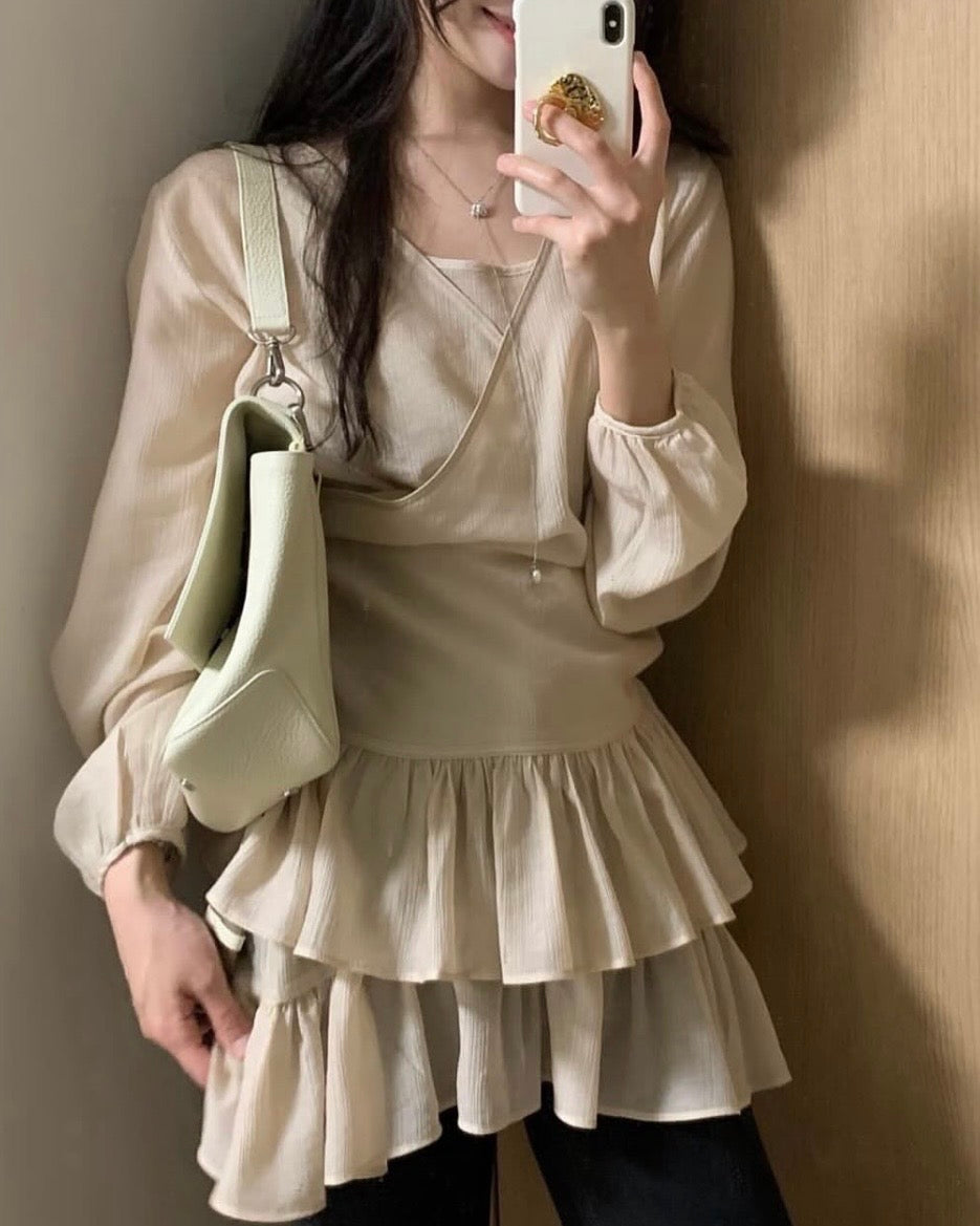 Frill Sleeveless Blouse Set