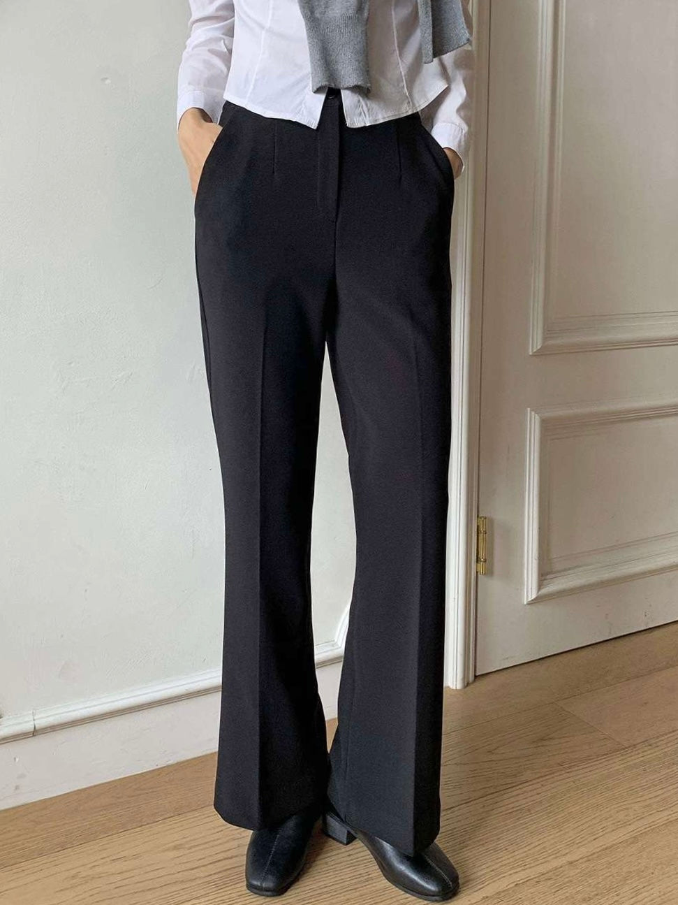 [S,M] Hidden Banding Flared Slacks