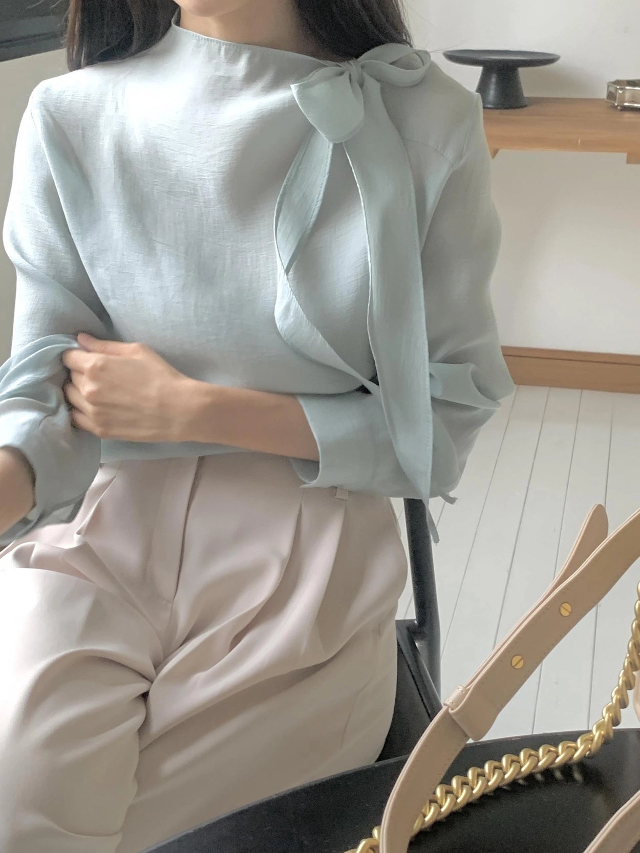 [ Pre-order ] And Tie Blouse
