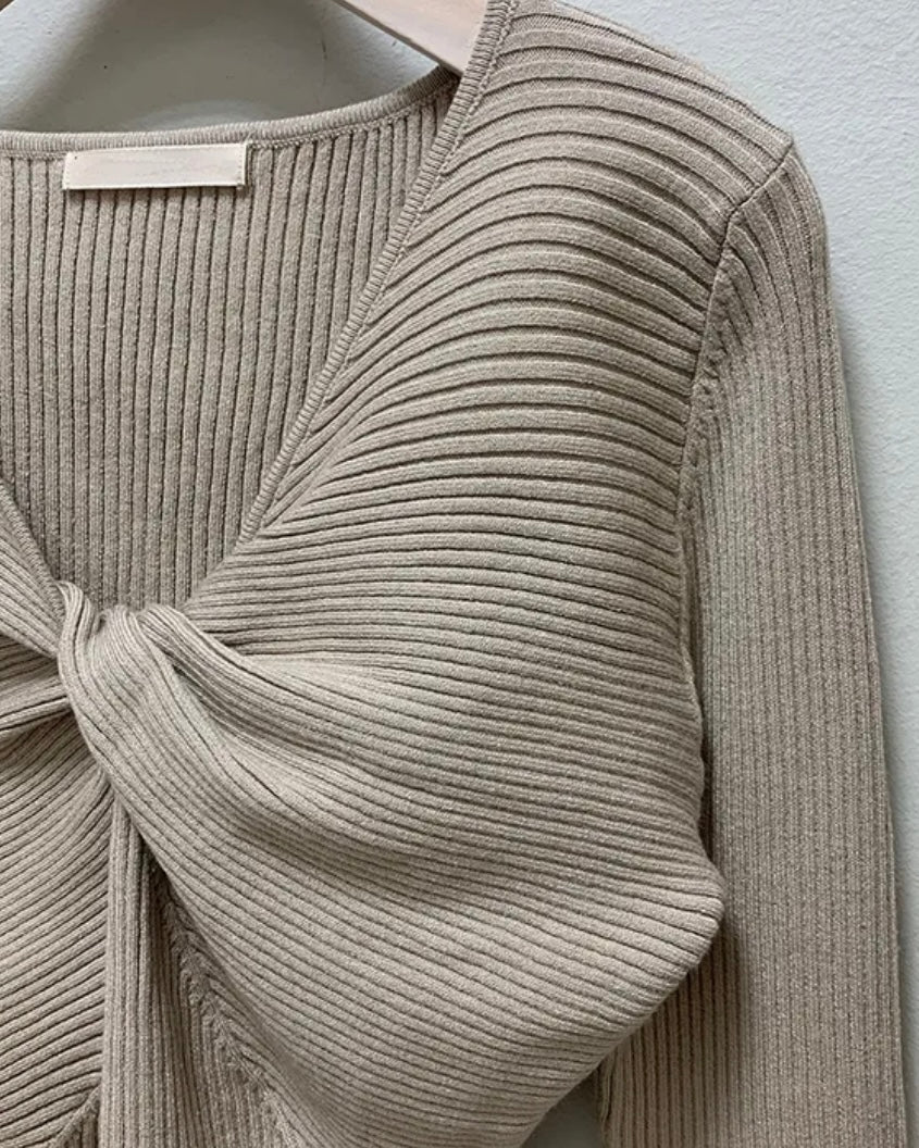Vivian Twist V-Neck Knit Top