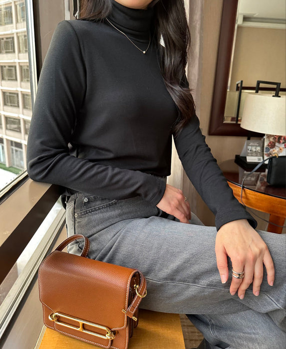 Mari Brushed Turtle-Neck