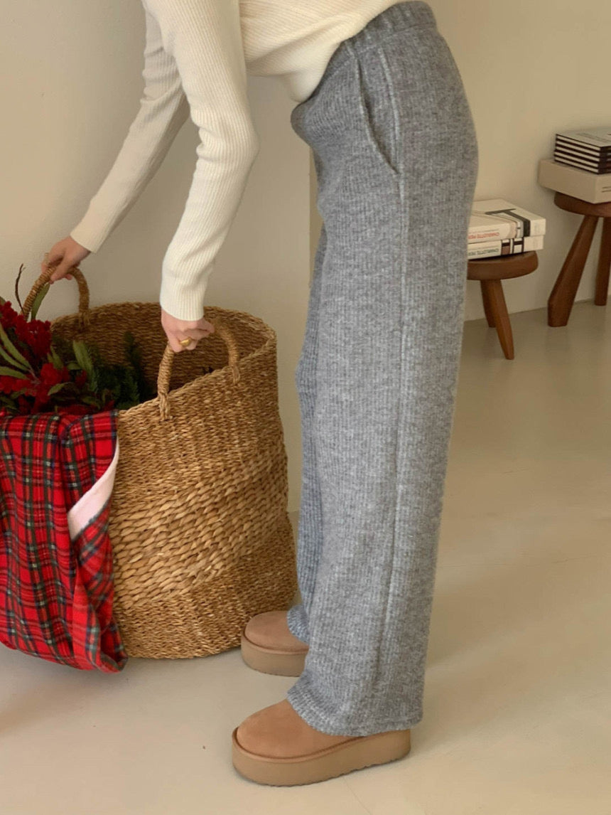 Mont Ripped Knit Pants