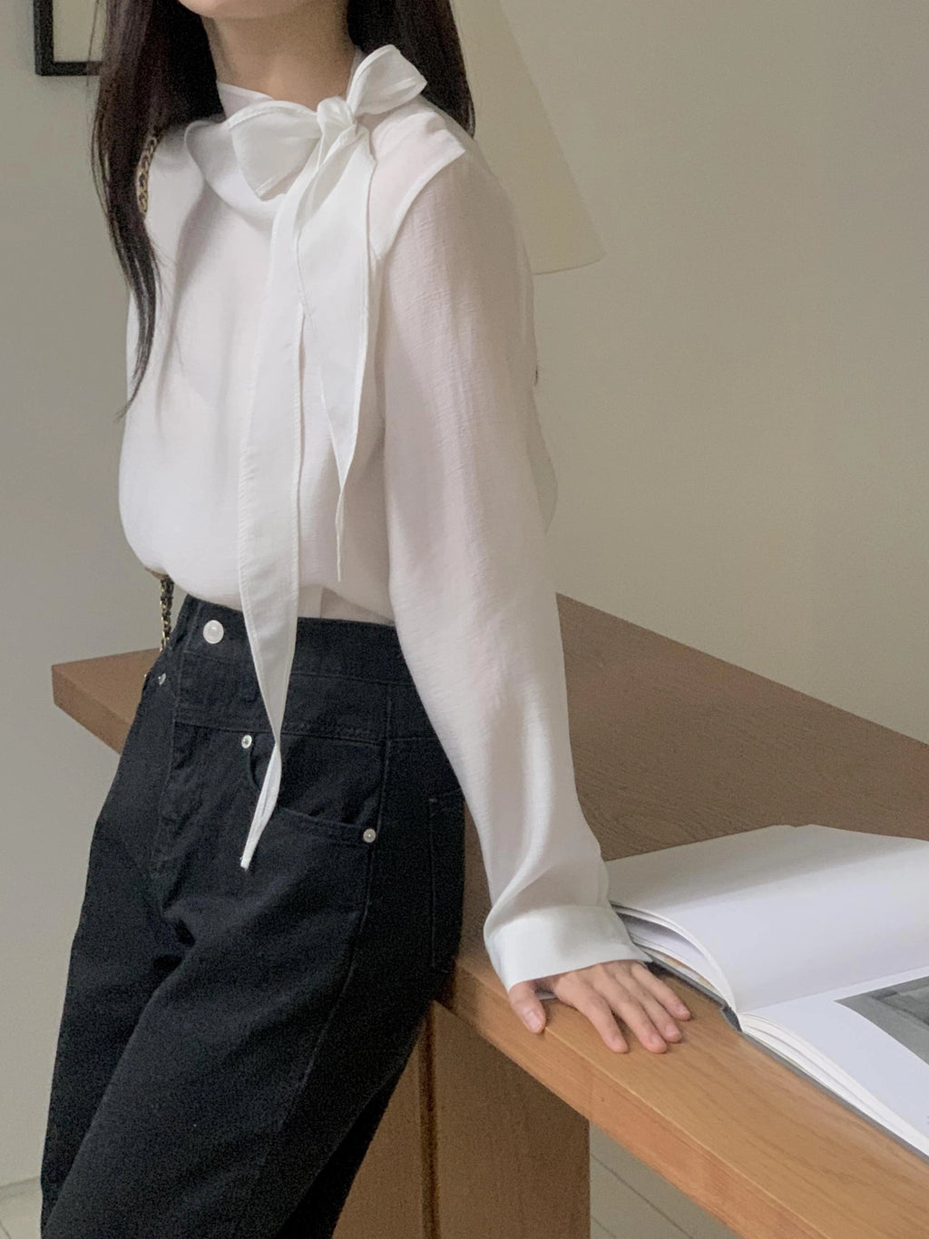 [ Pre-order ] And Tie Blouse