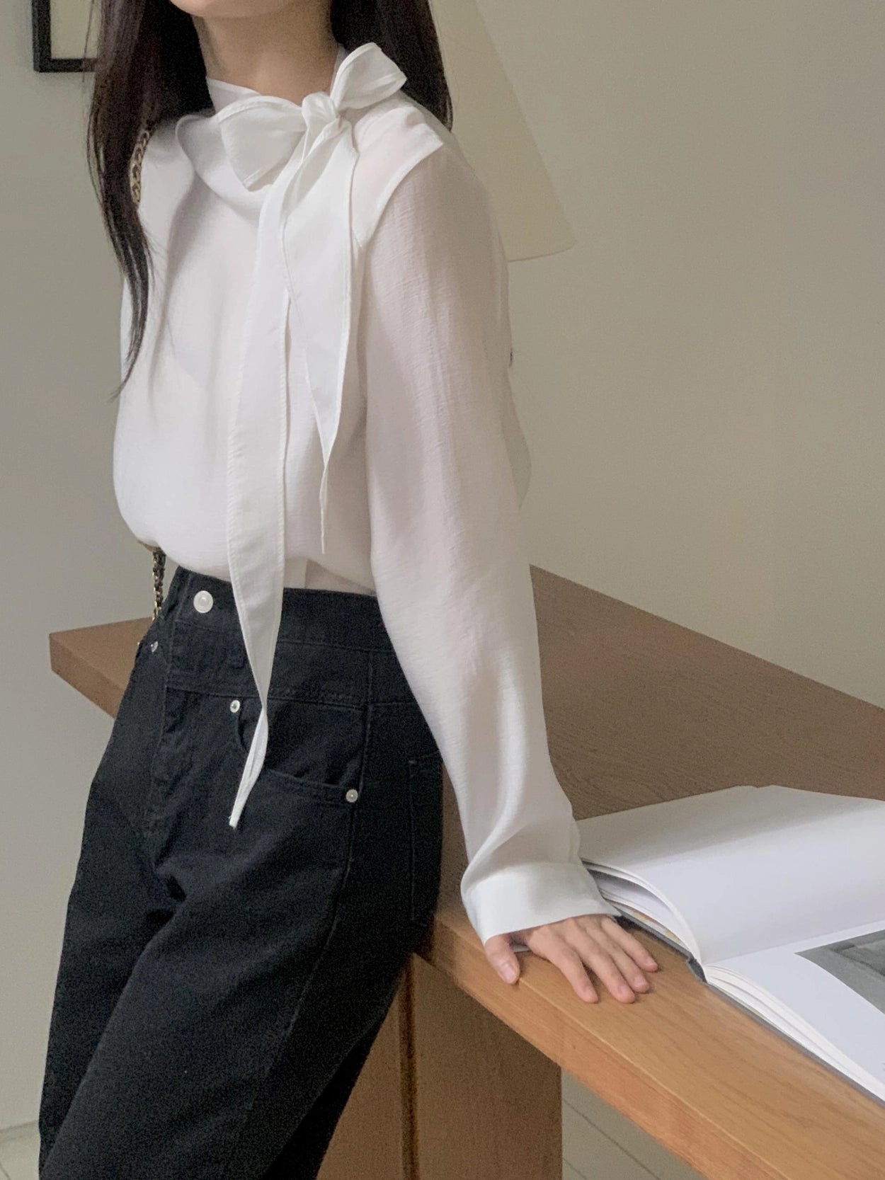 [ Pre-order ] And Tie Blouse