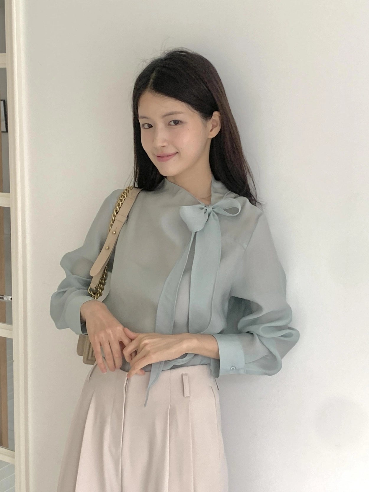 [ Pre-order ] And Tie Blouse