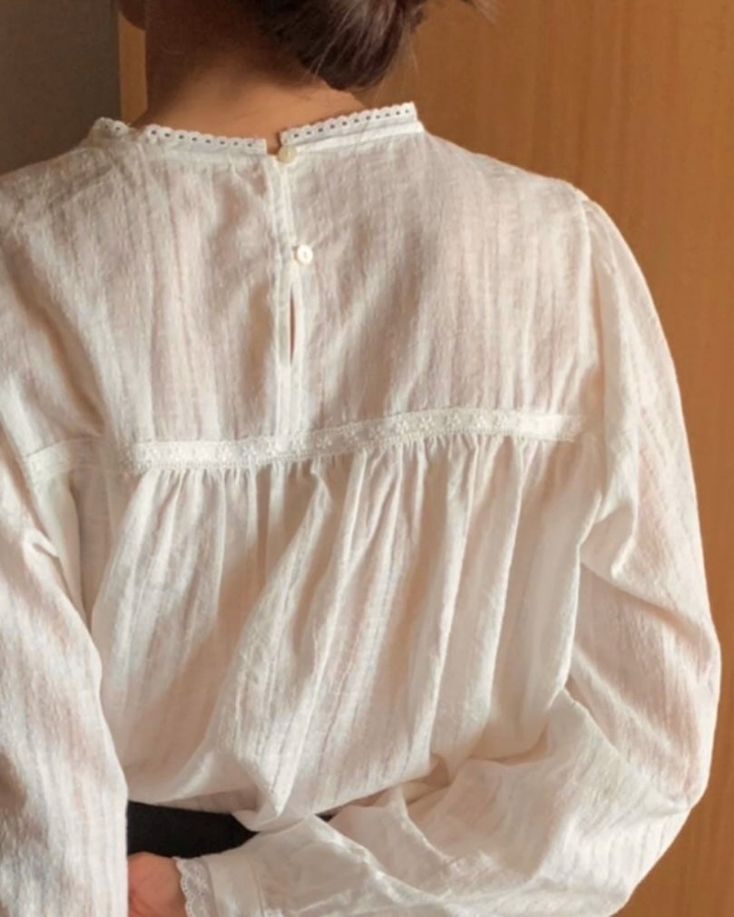 Roel Lace Blouse