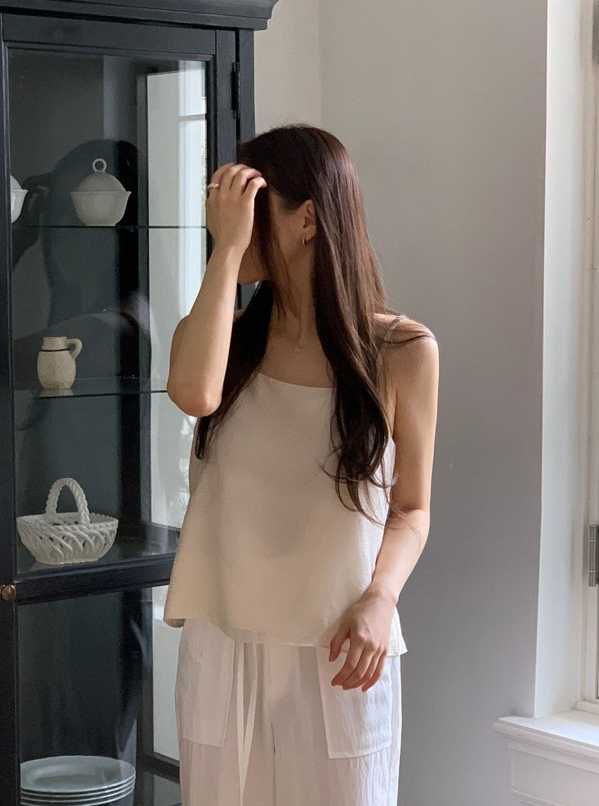 Stay Adjustable Strap Sleeveless