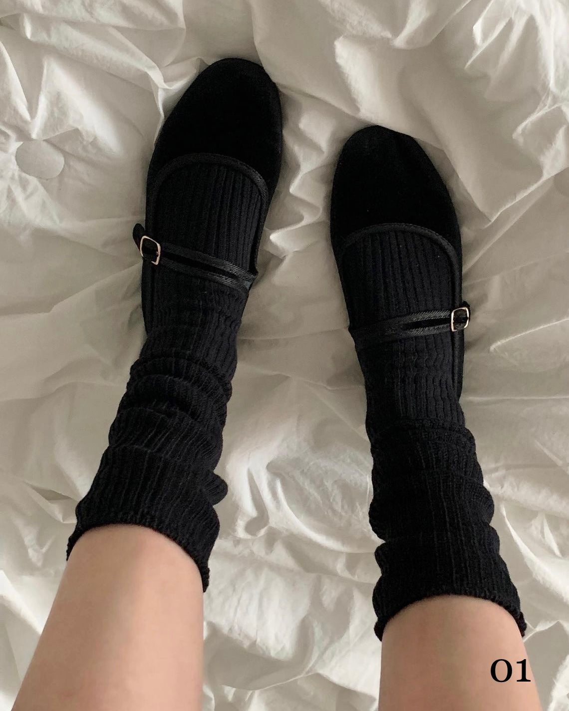 01 Ribbed Knee Socks