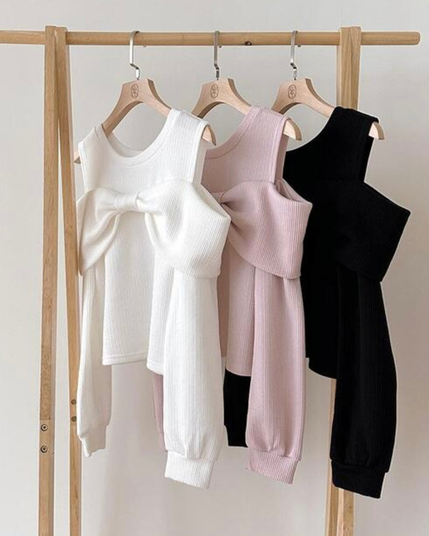 Pony Ribbon Knit Top