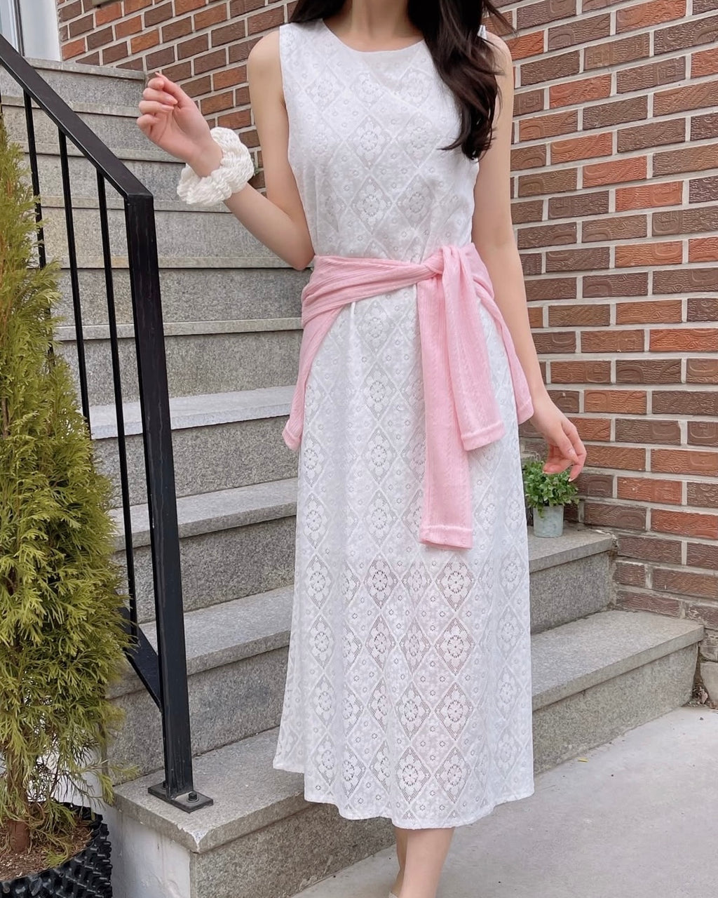 Lace Bloom Sleeveless Dress