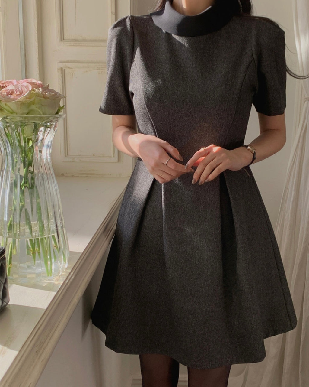 [ Pre-order ] Lina Pleats Dress