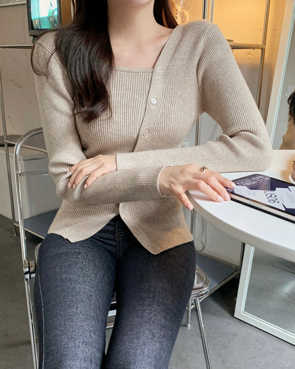 Oblique Buttons Ribbed Knit