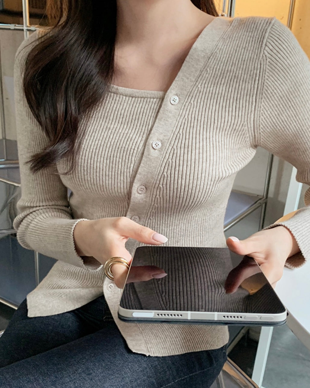 Oblique Buttons Ribbed Knit
