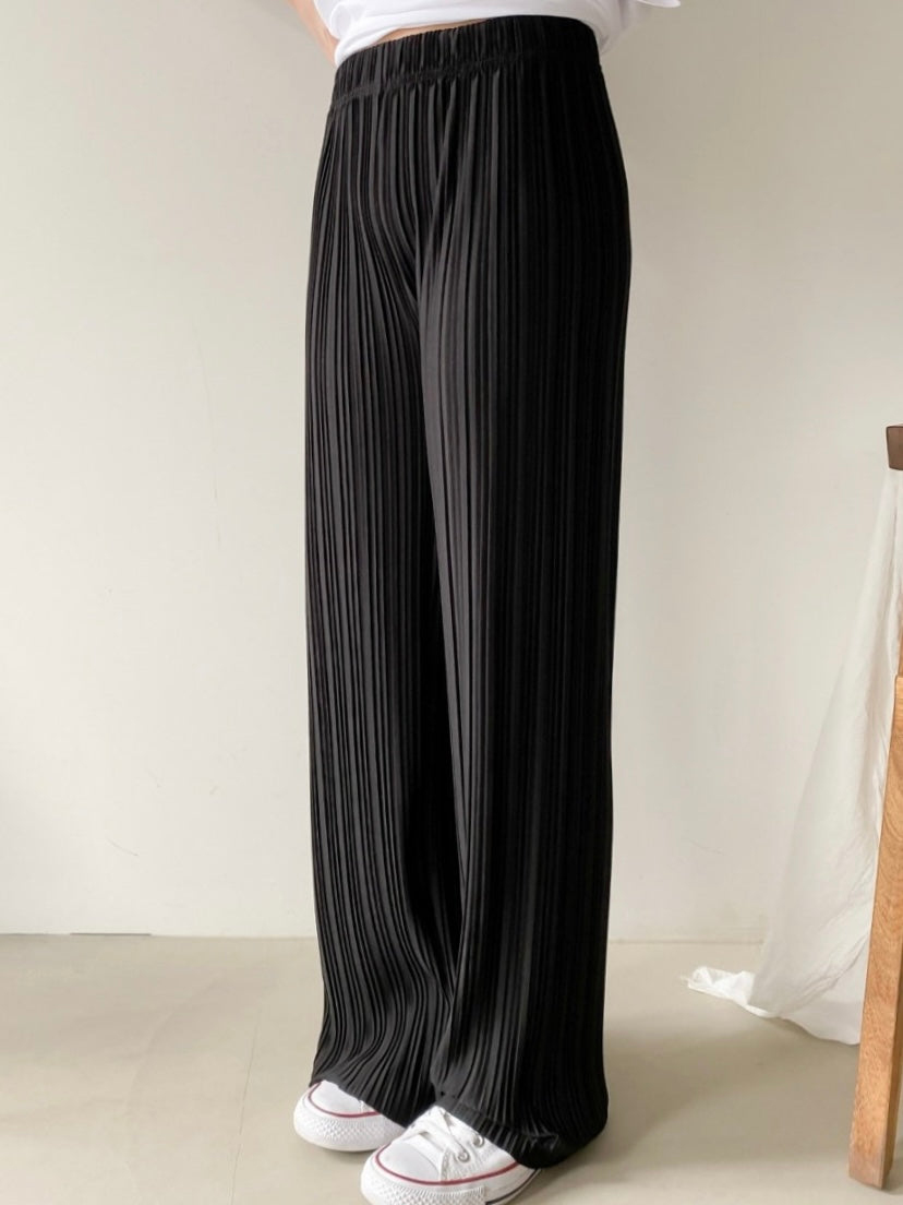 Everyday Pleats Pants