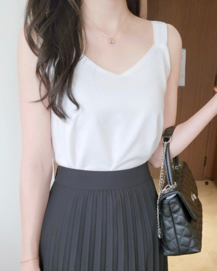 Bomil Sleeveless Blouse