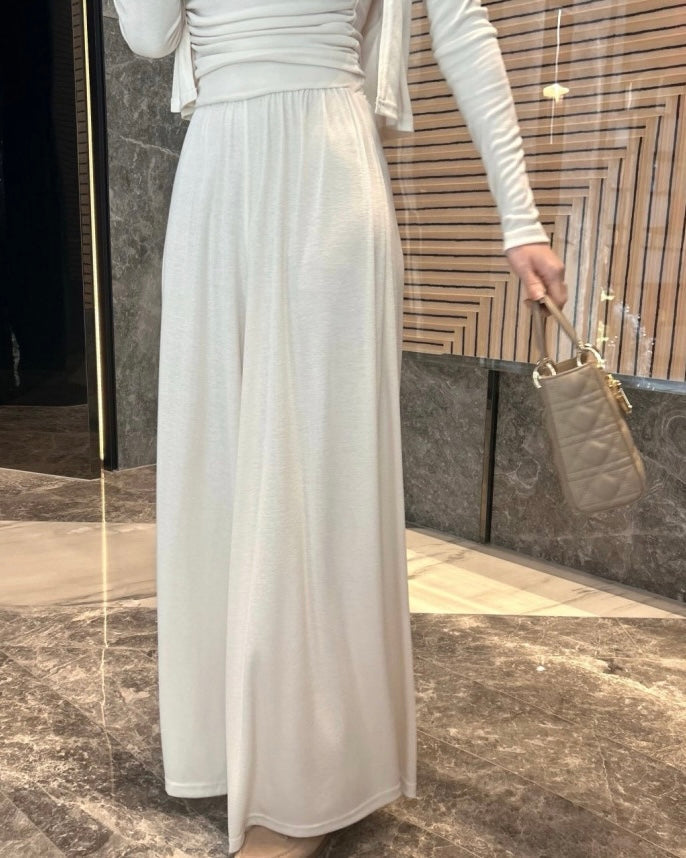Rhubarb Three-Piece Set