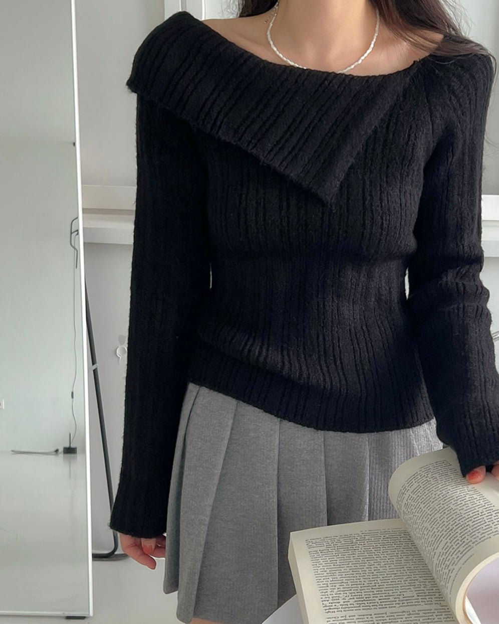 Unbalanced Collar Ribbed Knit