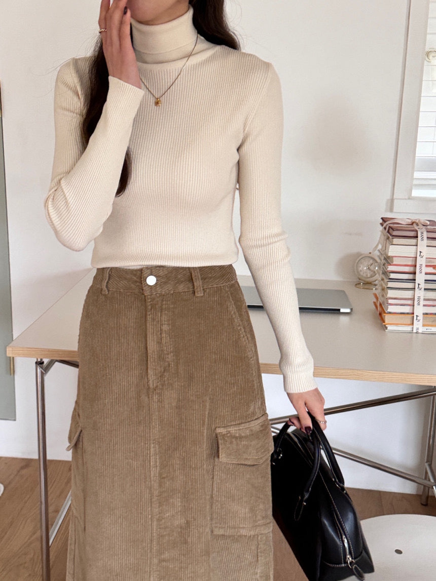 Senne Ribbed Turtle-Neck