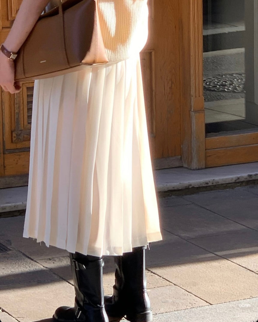 Live Pleats Skirt
