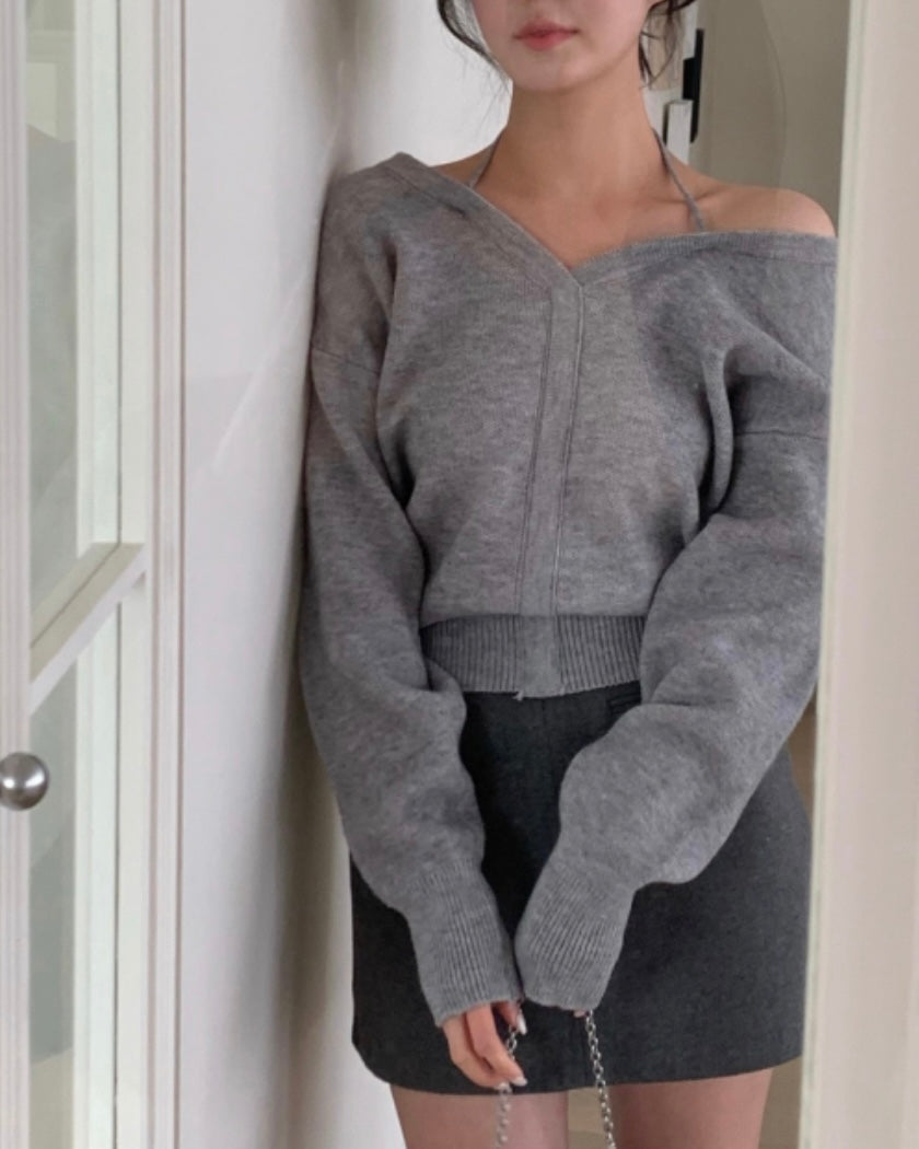 Halter V-Neck Knit Top