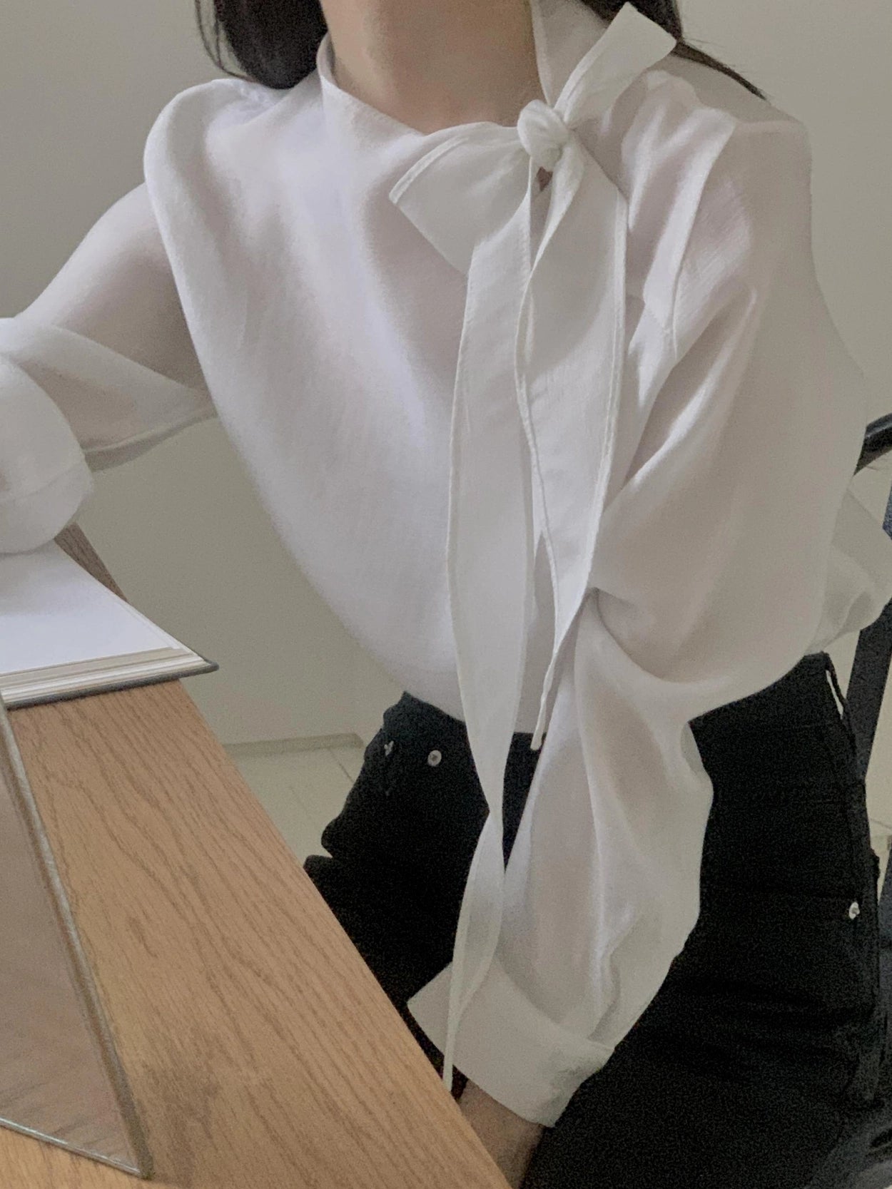 [ Pre-order ] And Tie Blouse