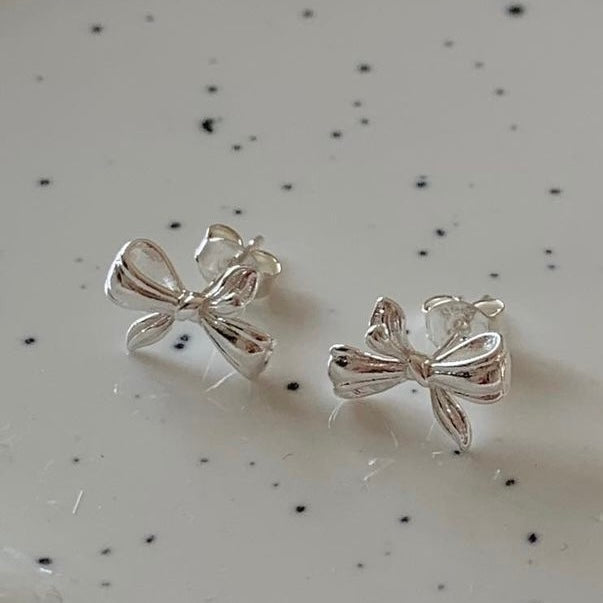 Ribbon Silver Earrings