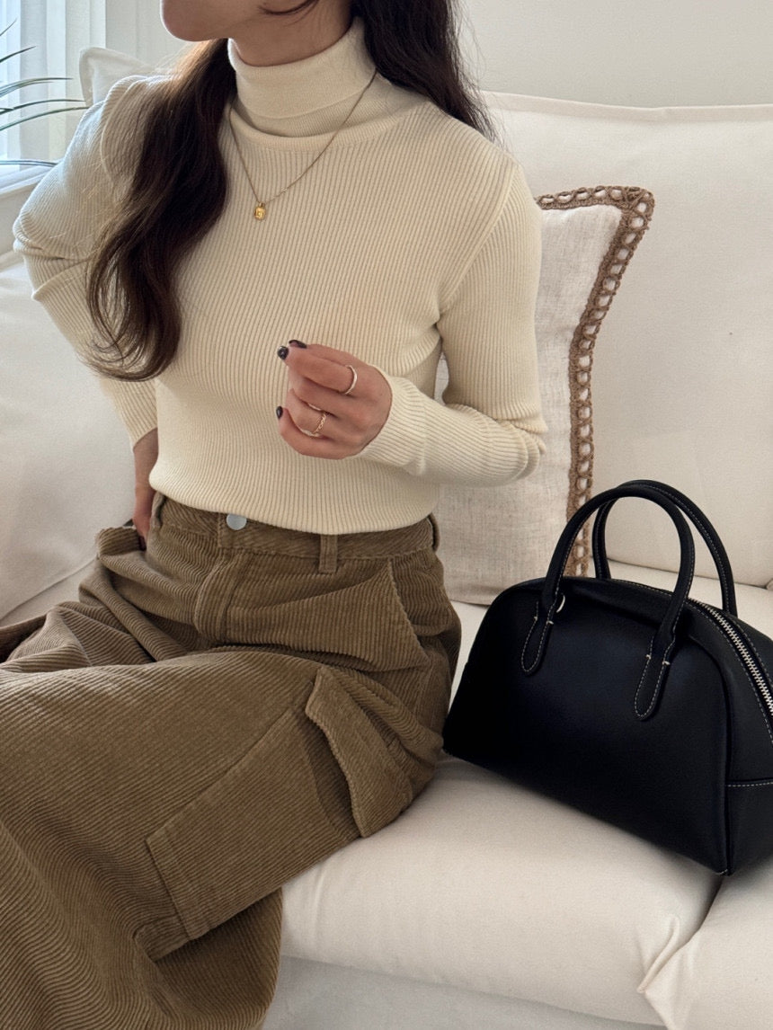 Senne Ribbed Turtle-Neck