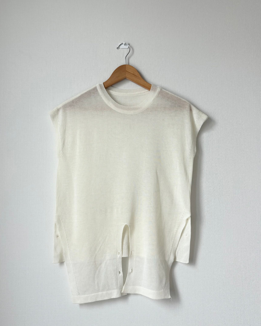 Cross Button Knit