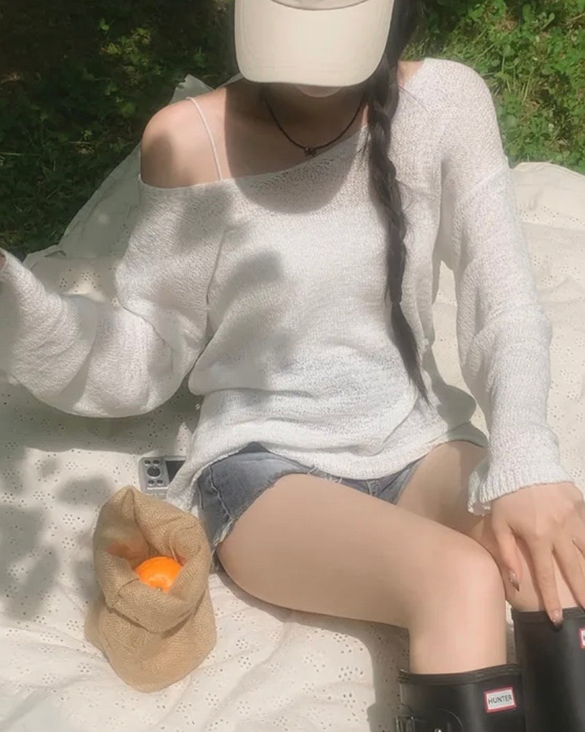 Loose-Fit Strap Knit