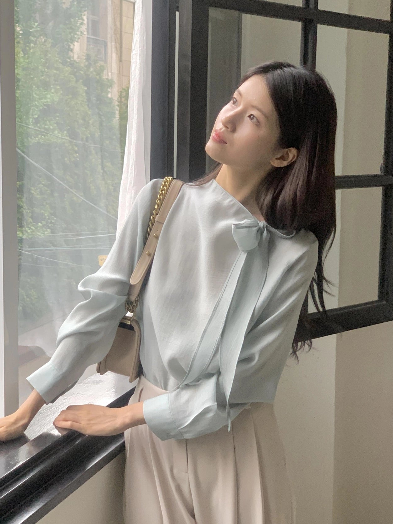 [ Pre-order ] And Tie Blouse
