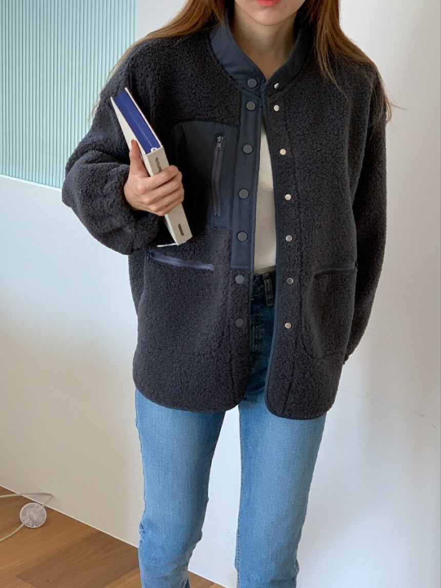 Pocket Loose-Fit Boucle Jacket