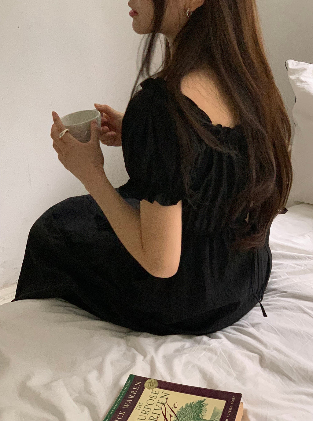 Off-Shoulder Back Ribbon Dress