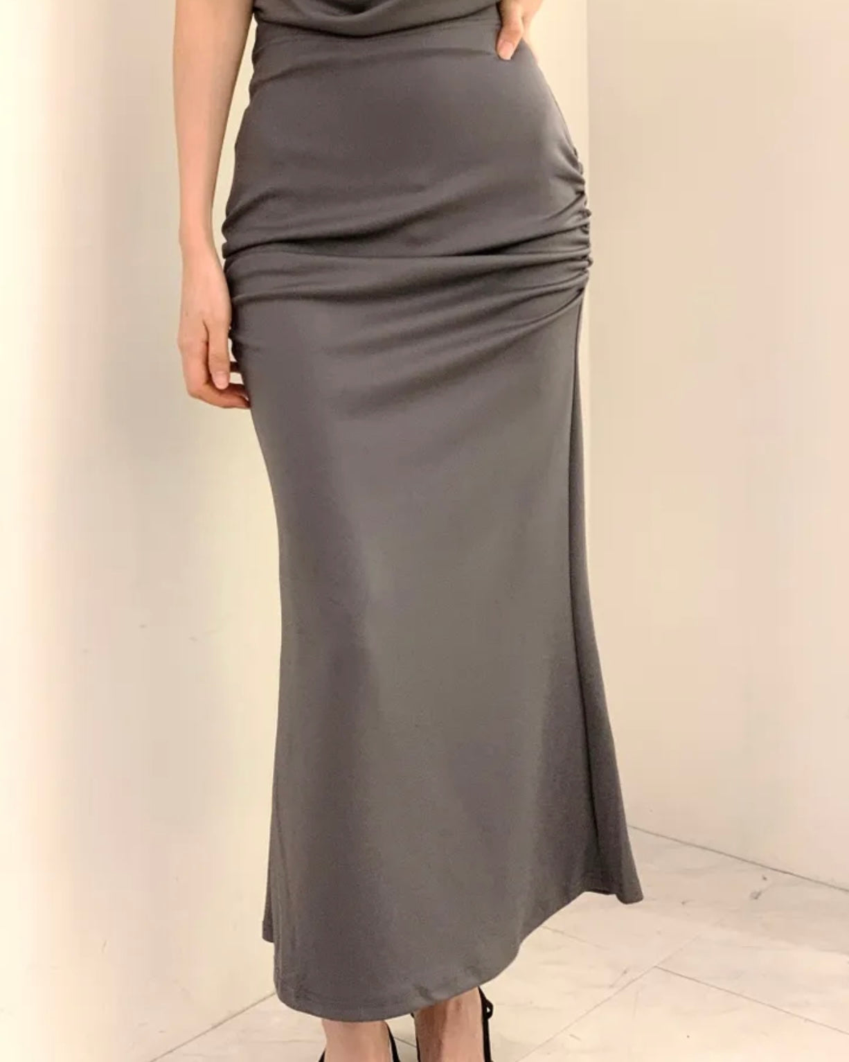 Hip Shirring Long Skirt