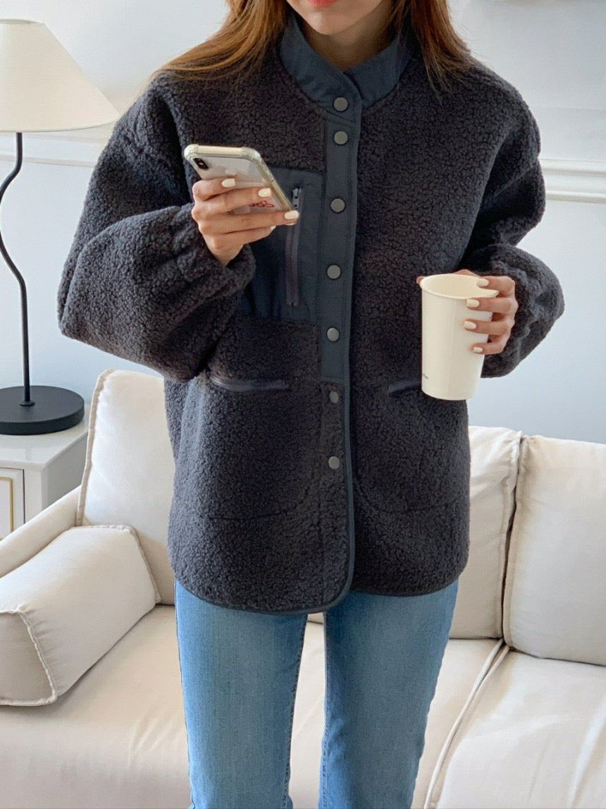Pocket Loose-Fit Boucle Jacket